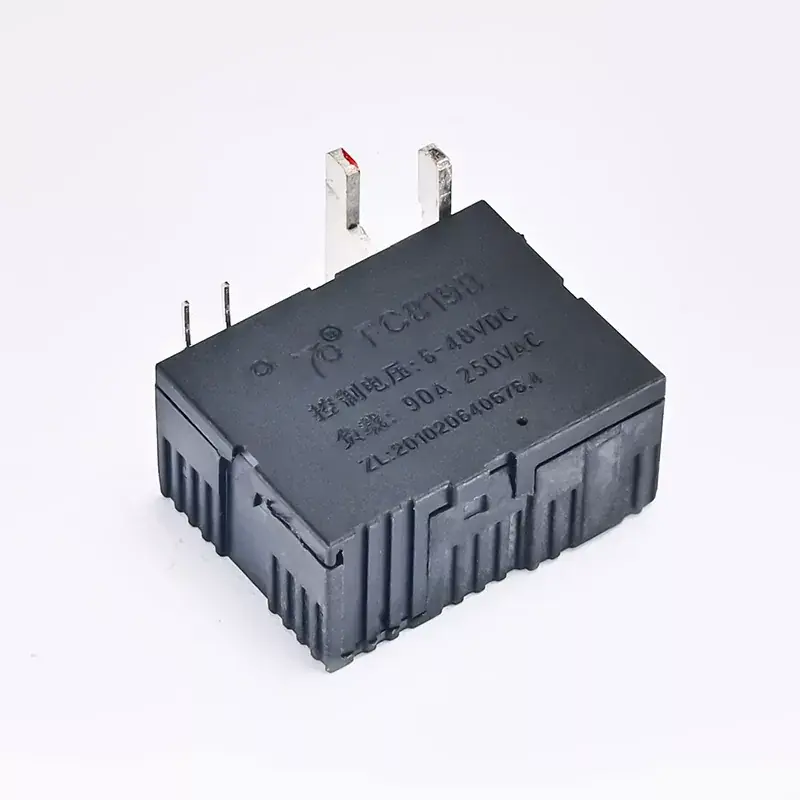 लॅचिंग रिलेचा प्राथमिक फायदा काय आहे?